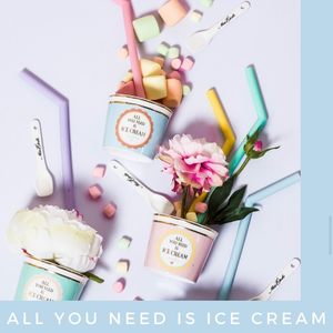 La saison des glaces est officiellement ouverte 🥳 Vous ne résisterez pas longtemps à une glace servie dans une de ces jolies coupes 😋 
All you need is ice cream 🍨 
Happy weekend 😘